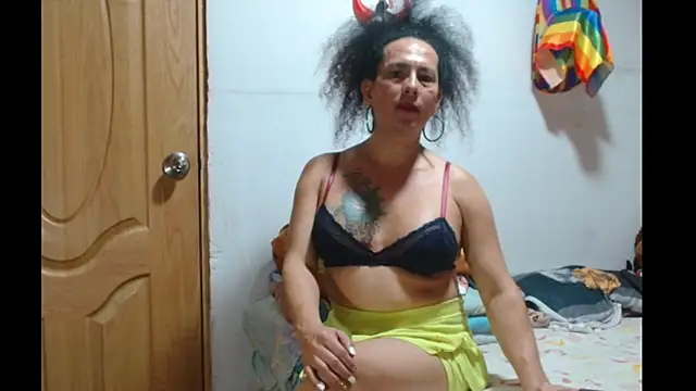 Snapshot of abbycrespa chatting on 03/18/25, 06:48 abbycrespa online show from 03/18/25, 06:48