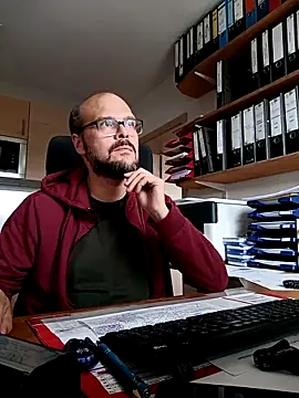 Snapshot of JCF1987 chatting on 09/17/25, 12:07 JCF1987 online show from 09/17/25, 12:07