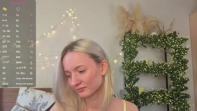 Snapshot of IdaValenti chatting on 06/01/26, 11:06 IdaValenti online show from 06/01/26, 11:06