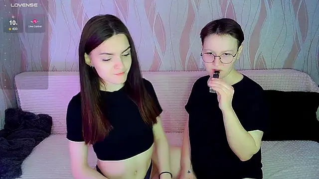 Snapshot of _crazy_baby_ chatting on 11/23/25, 08:19 crazy baby online show from 11/23/25, 08:19