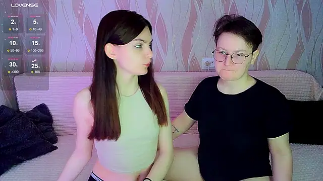 Snapshot of _crazy_baby_ chatting on 11/24/25, 07:35 crazy baby online show from 11/24/25, 07:35