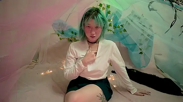 Akemilun online show from 10/26/25, 06:47