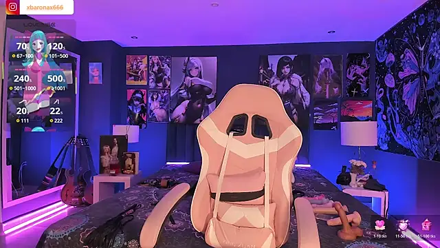 LanaKyutt online show from 10/28/25, 01:25