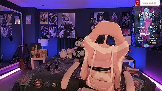 LanaKyutt online show from 11/22/25, 12:37