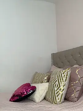 ImAlicee online show from 10/10/25, 10:09