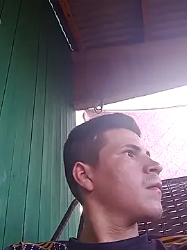 Snapshot of denca28 chatting on 10/03/25, 08:39 denca28 online show from 10/03/25, 08:39