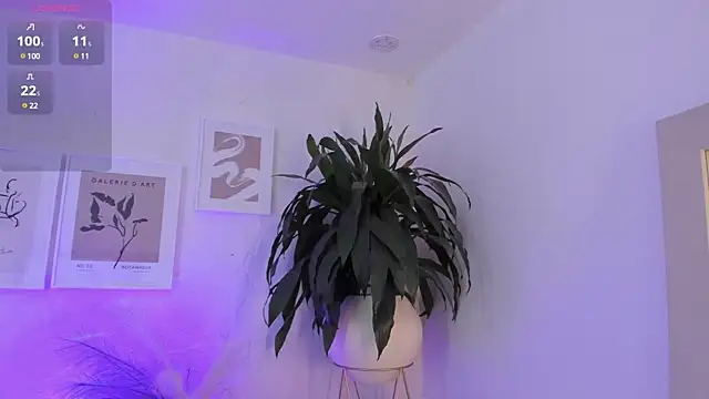 Snapshot of moll1e_ chatting on 03/17/25, 07:48 moll1e online show from 03/17/25, 07:48