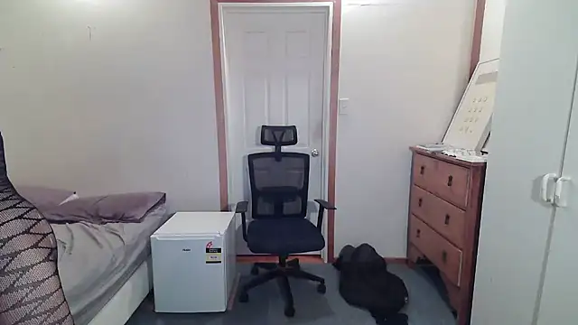 Snapshot of Ruby_Desire chatting on 01/16/25, 10:42 Ruby Desire online show from 01/16/25, 10:42