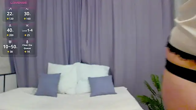 Camelia Lillie online show from 01/12/25, 11:28
