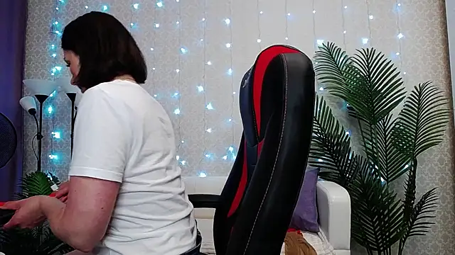Camelia Lillie online show from 06/11/26, 12:54