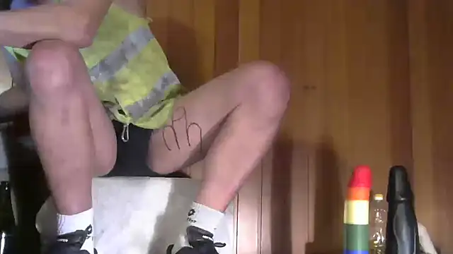 Snapshot of Sascha_XXX chatting on 12/13/24, 08:15 Sascha XXX online show from 12/13/24, 08:15