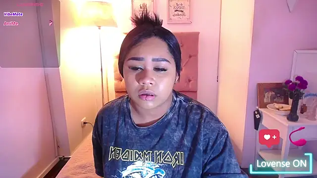 Snapshot of Nahom1_ chatting on 10/16/25, 10:22 Nahom1  online show from 10/16/25, 10:22