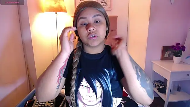 Nahom1  online show from 12/04/25, 08:17