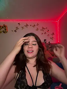 Jullieetta online show from 01/14/25, 06:45