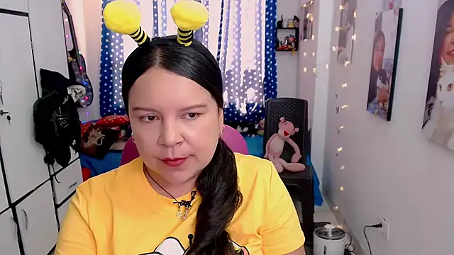 Snapshot of claryssa_ chatting on 11/01/25, 06:10 claryssa online show from 11/01/25, 06:10