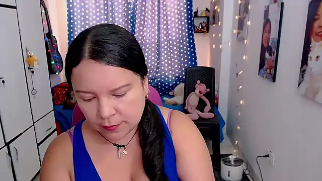 claryssa  online show from 11/05/25, 03:56