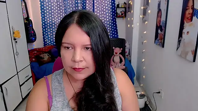 claryssa  online show from 11/11/25, 08:31