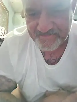 bigdoog8 online show from 06/04/26, 10:49