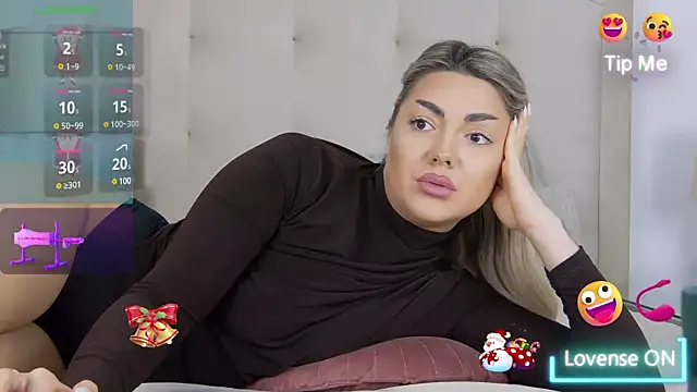 stacya10 online show from 12/18/24, 11:24