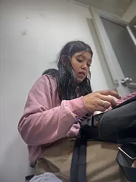 Snapshot of emily_rosse04 chatting on 09/13/25, 12:49 emily rosse04 online show from 09/13/25, 12:49