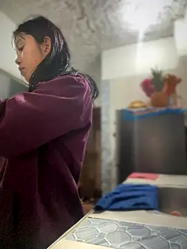 Snapshot of emily_rosse04 chatting on 09/15/25, 12:05 emily rosse04 online show from 09/15/25, 12:05