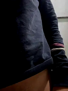 Snapshot of emily_rosse04 chatting on 11/14/25, 10:47 emily rosse04 online show from 11/14/25, 10:47