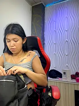 Snapshot of emily_rosse04 chatting on 11/20/25, 11:10 emily rosse04 online show from 11/20/25, 11:10