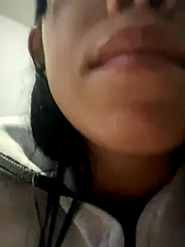 Snapshot of emily_rosse04 chatting on 12/14/25, 11:04 emily rosse04 online show from 12/14/25, 11:04