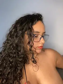 CurlyGirl 1 online show from 12/25/24, 05:47