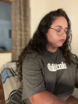 CurlyGirl 1 online show from 05/11/26, 11:35