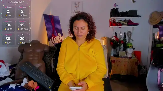 SheraHadee online show from 02/17/25, 05:58