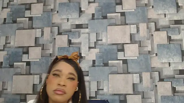 Snapshot of angel_dthroatt chatting on 11/26/25, 12:06 angel dthroatt online show from 11/26/25, 12:06