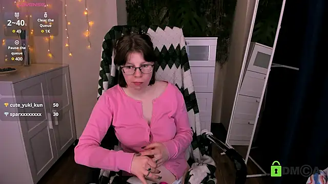 Snapshot of Melissa_Wells chatting on 12/15/24, 02:52 Melissa Wells online show from 12/15/24, 02:52