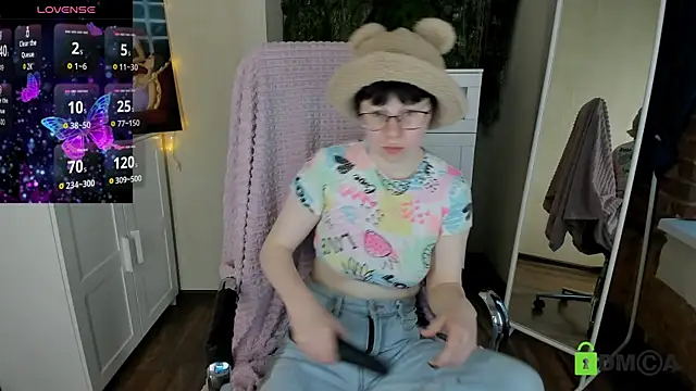 Snapshot of Melissa_Wells chatting on 09/20/25, 03:13 Melissa Wells online show from 09/20/25, 03:13