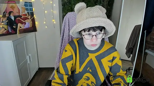 Snapshot of Melissa_Wells chatting on 10/04/25, 09:46 Melissa Wells online show from 10/04/25, 09:46