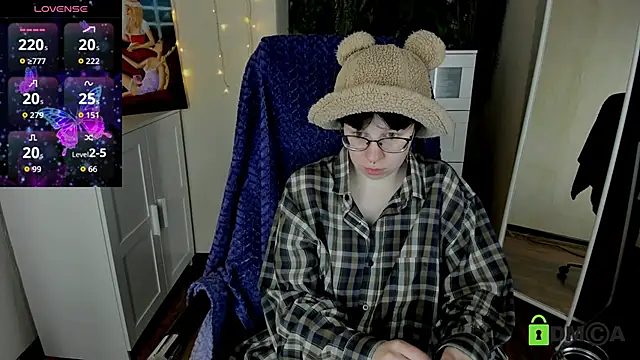 Snapshot of Melissa_Wells chatting on 10/16/25, 10:00 Melissa Wells online show from 10/16/25, 10:00