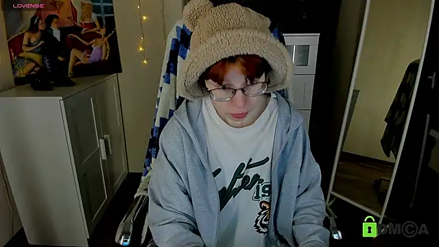 Snapshot of Melissa_Wells chatting on 11/02/25, 08:55 Melissa Wells online show from 11/02/25, 08:55