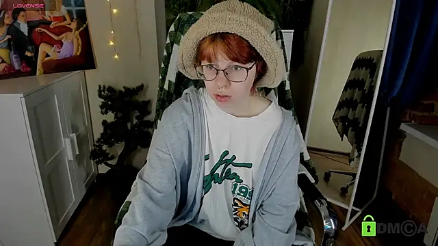 Snapshot of Melissa_Wells chatting on 11/25/25, 09:04 Melissa Wells online show from 11/25/25, 09:04