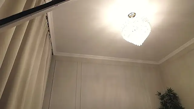 Snapshot of Miriam_fox chatting on 10/18/25, 04:30 Miriam fox online show from 10/18/25, 04:30