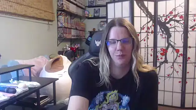Snapshot of Sarahtineke chatting on 02/17/26, 03:25 Sarahtineke online show from 02/17/26, 03:25