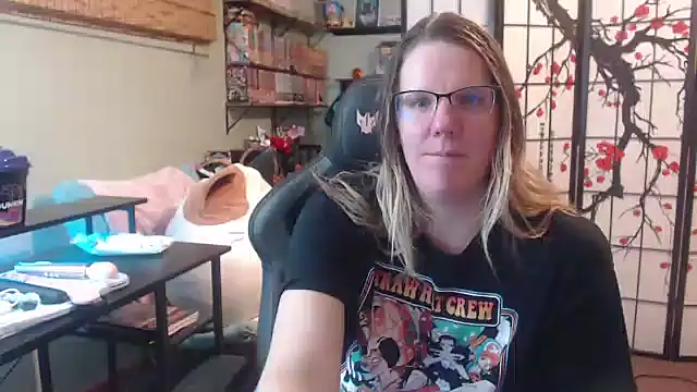Snapshot of Sarahtineke chatting on 03/02/26, 12:24 Sarahtineke online show from 03/02/26, 12:24