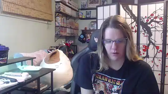 Snapshot of Sarahtineke chatting on 03/02/26, 02:24 Sarahtineke online show from 03/02/26, 02:24
