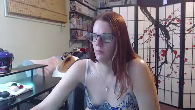 Snapshot of Sarahtineke chatting on 07/12/26, 03:03 Sarahtineke online show from 07/12/26, 03:03