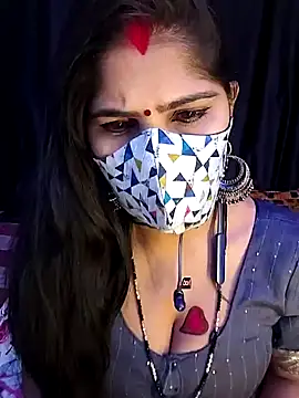 Snapshot of MUMTAJ_1 chatting on 12/30/24, 06:49 MUMTAJ 1 online show from 12/30/24, 06:49