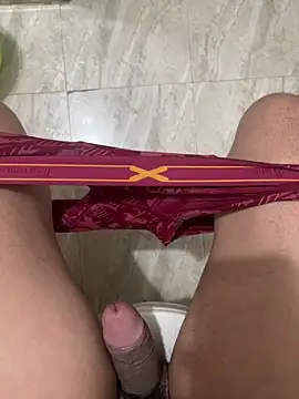 Snapshot of hitlar1026 chatting on 11/27/25, 04:31 hitlar1026 online show from 11/27/25, 04:31