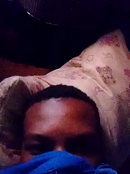 Snapshot of Lucaslonny09 chatting on 11/09/25, 02:15 Lucaslonny09 online show from 11/09/25, 02:15