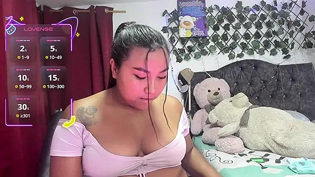 PaulinaSwan online show from 10/10/25, 04:00