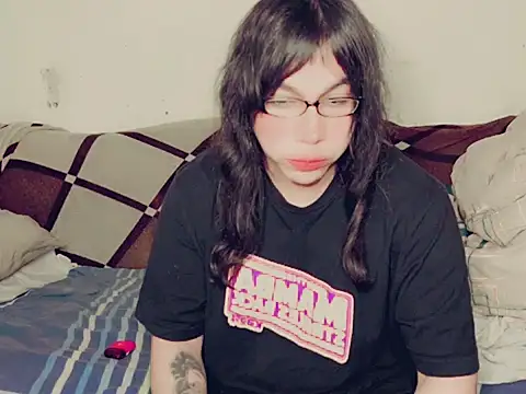 Snapshot of evelyntvsexy chatting on 01/10/25, 07:25 evelyntvsexy online show from 01/10/25, 07:25