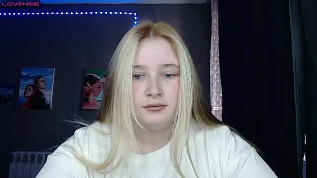 Light Luna online show from 10/19/25, 07:20