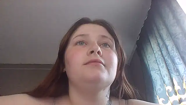 Snapshot of Light_Luna chatting on 06/19/26, 01:04 Light Luna online show from 06/19/26, 01:04